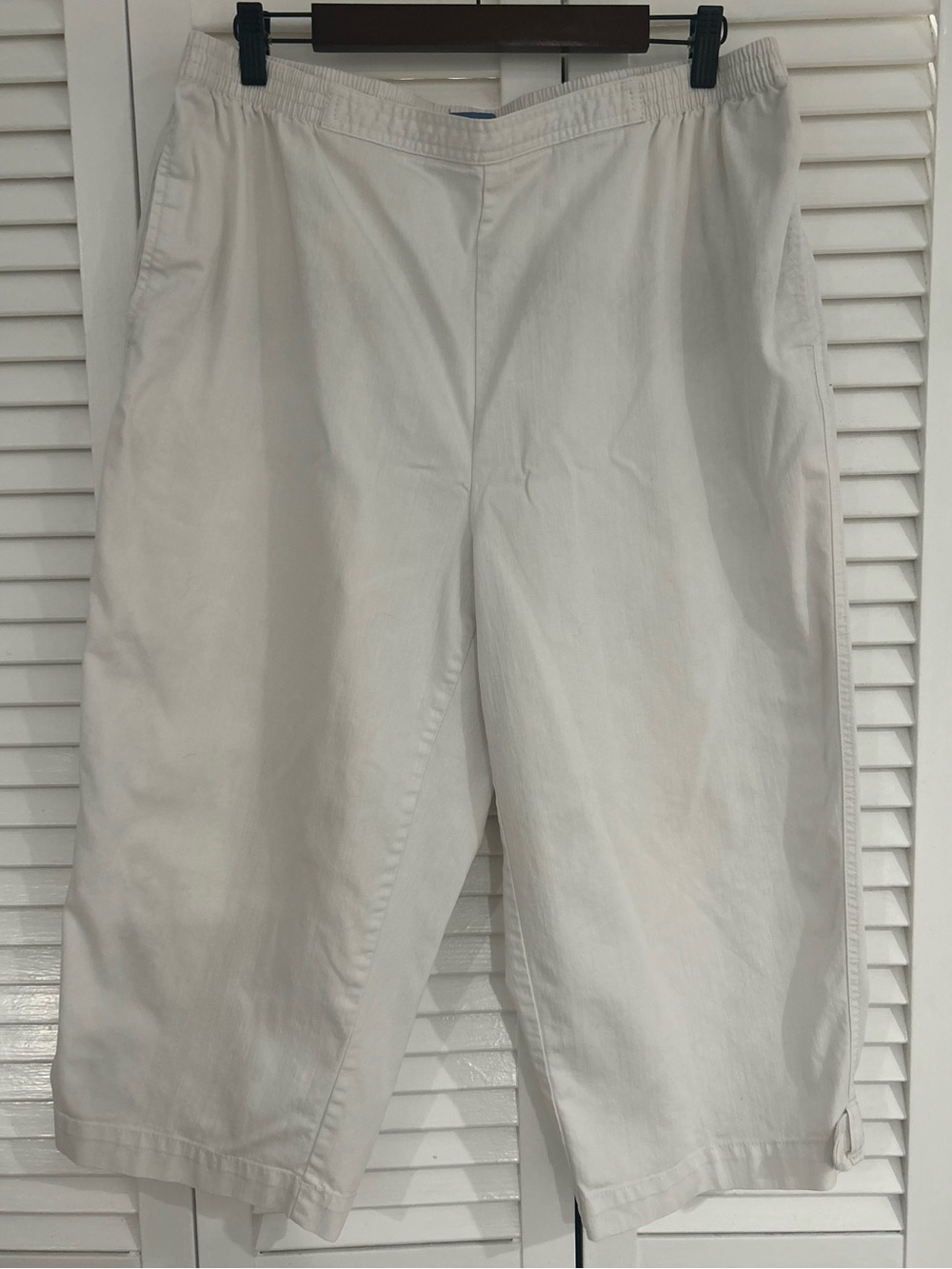 Vintage Koret White Capri Casual Cropped Pants